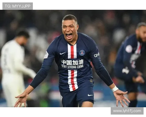 足球明星搞笑扮呆子视频大集合让你捧腹大笑的精彩瞬间