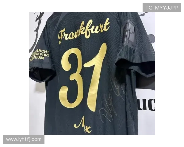 全球足球明星齐聚一堂的传奇球衣背后故事与荣耀