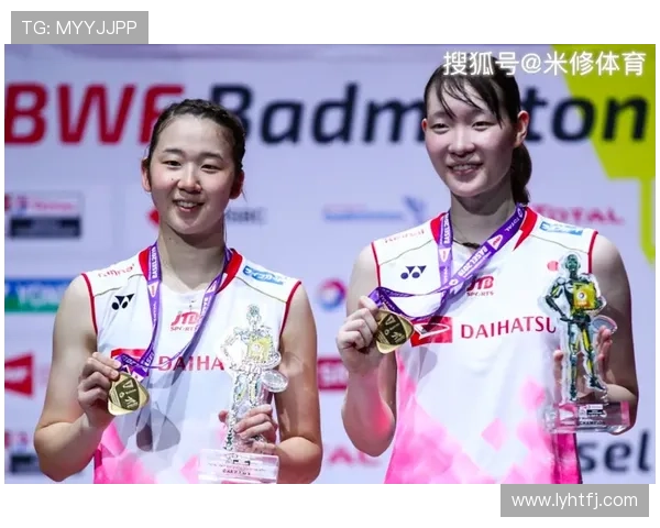 武汉羽毛球队与重庆羽毛球队赛后复盘分析双方状态与表现对比